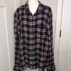 Beach Lunch Lounge| Button down long sleeve|. Women’s Size XLTG. Burgundy black